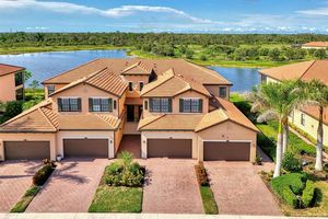 10789 TARFLOWER DR 202, VENICE, FL