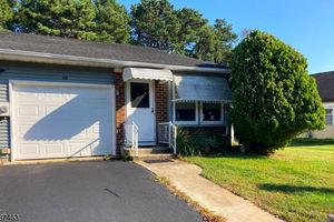6 ARDMORE ST, WHITING, NJ