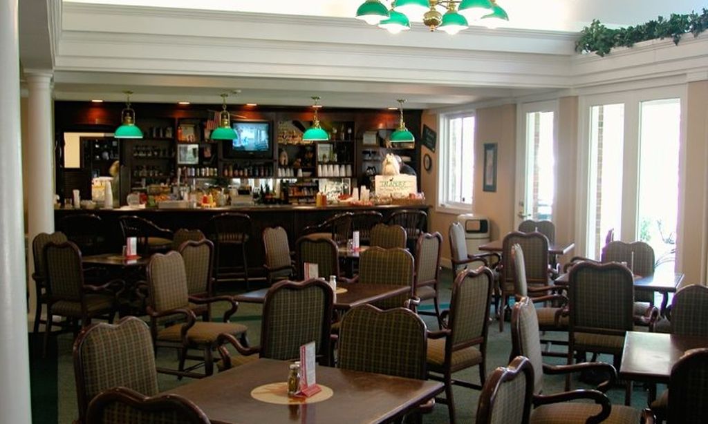 Dollie Llama's Bar & Grill