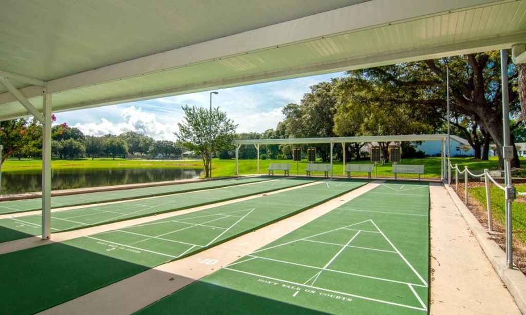 4 Shuffleboard Courts