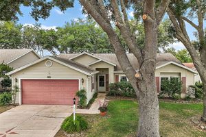 25333 RIVER CREST DR, LEESBURG, FL