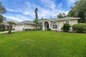 1521 EDGEWATER DR, MOUNT DORA, FL