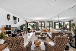 7219 FAIRFAX DR 110, TAMARAC, FL