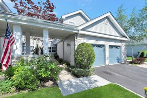580 MIRROR POND CT, MORICHES, NY