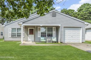 52 NAUTILUS DR, BRICK, NJ