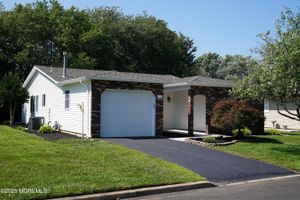 1 GRAHAM CT, BRICK, NJ