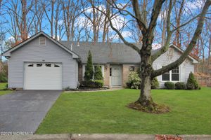 568 PETUNIA LN, WHITING, NJ