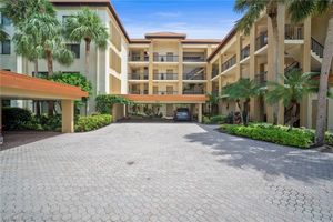 6820 PELICAN BAY BLVD APT 112, NAPLES, FL