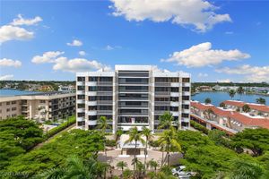 3100 GULF SHORE BLVD N APT 303, NAPLES, FL