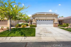 19536 CHERRYDALE CT, APPLE VALLEY, CA