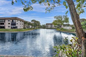 6080 N SABAL PALM BLVD 305, TAMARAC, FL