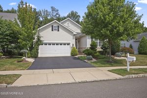 55 WINTERGREEN DR, MANALAPAN, NJ