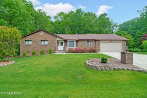 112 MARKHAM LN, CROSSVILLE, TN