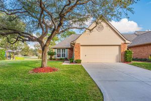 807 WOODFERN GLEN LN, PEARLAND, TX