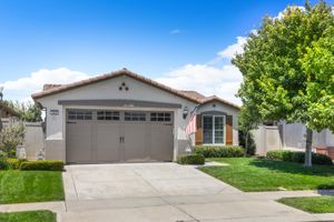2323 ACORN MEADOWS LN, MANTECA, CA
