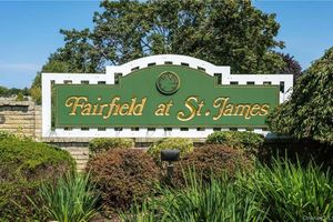 401 CABOT CT, SMITHTOWN, NY