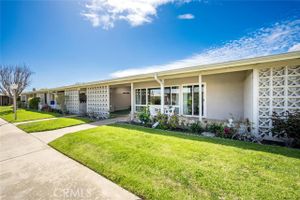 1075 BROOKLINE RD, SEAL BEACH, CA
