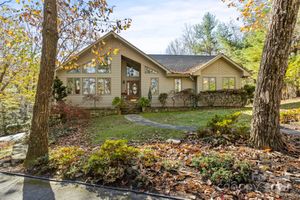 231 GREENLEAF DR, FLAT ROCK, NC