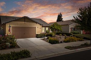 2592 SHADOW BERRY DR, MANTECA, CA