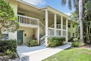3200 BINNACLE DR B3, NAPLES, FL