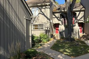 315 BLUFF CT C, LAKE BARRINGTON, IL