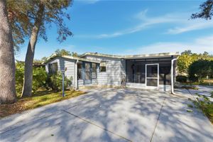 725 CAMELIA CT, LADY LAKE, FL