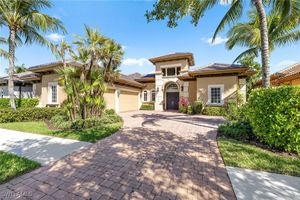 8894 SHENENDOAH CIR, NAPLES, FL
