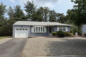 37 BROOKFIELD CT, TOMS RIVER, NJ