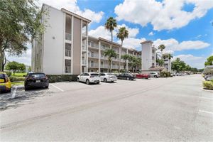 6080 HUNTWICK TER APT 202, DELRAY BEACH, FL