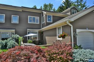 266 WESTERVELT LN, MAHWAH, NJ