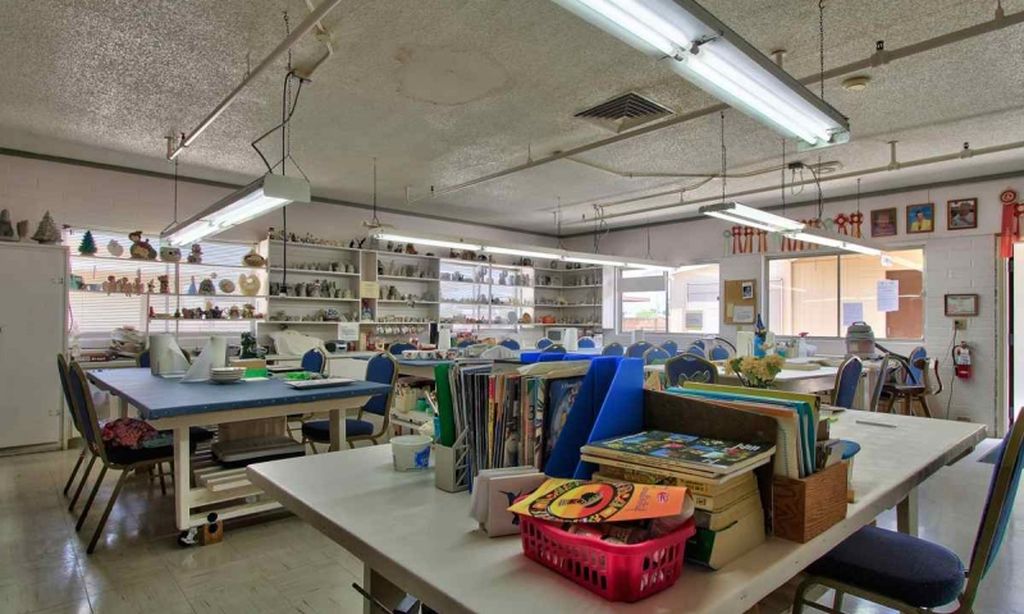 Arts & Crafts Studio