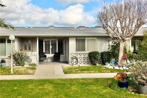 1060 BROOKLINE RD APT 212B, SEAL BEACH, CA
