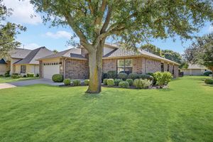 9609 PINEWOOD DR, DENTON, TX