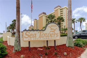 4525 COVE CIR APT 902, ST PETERSBURG, FL