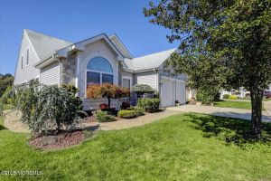 70 BALTUSROL DR, JACKSON, NJ