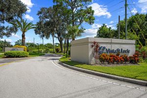 23 LAKE VISTA TRL APT 101, PORT SAINT LUCIE, FL
