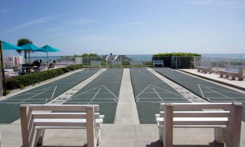 4 Shuffleboard Courts