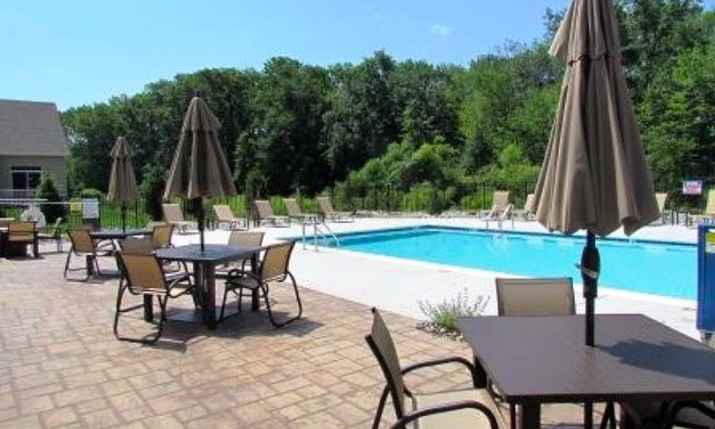 Outdoor Pool & Patio