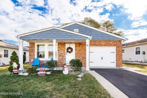 12 PLYMOUTH DR, BERKELEY, NJ