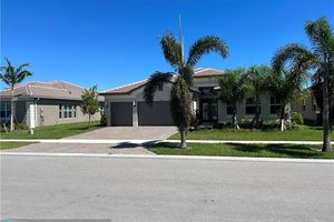 11965 SW SANDY BAY CIR, PORT ST LUCIE, FL