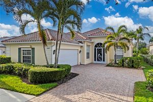 3867 VALENTIA WAY, NAPLES, FL