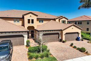 23527 AWABUKI DR # 202, VENICE, FL