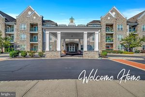 100 MIDDLESEX BLVD APT 242, PLAINSBORO, NJ