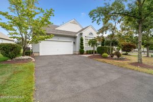11 NARROWBROOK CT, MANALAPAN, NJ