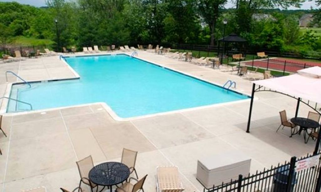 Outdoor Pool & Patio