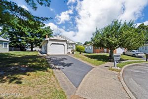 17 LA CASTA CT, TOMS RIVER, NJ