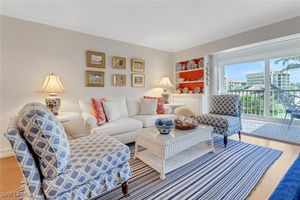 2850 GULF SHORE BLVD 203, NAPLES, FL