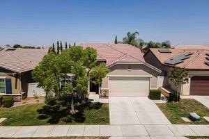 10022 BESANCON WAY, BAKERSFIELD, CA