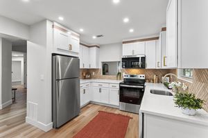 636 PETUNIA LN, WHITING, NJ