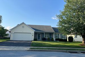 17 GREENBRIAR DR, MYERSTOWN, PA